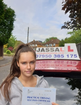Congratulations Alanna on passing your Driving Test on 1st attempt in Uxbridge! Only 4 minors.. <br />
Thanks for your patience with me and helping me go over the manoeuvres many times as well as learning all possible test routes to make sure I was ready to take my test